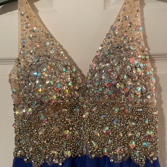 Prom dress - Picture 2 of 6